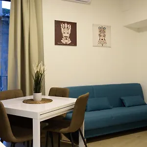 La Casa Di Carta Al Duomo Aeroporto di Catania Fontana Rossa